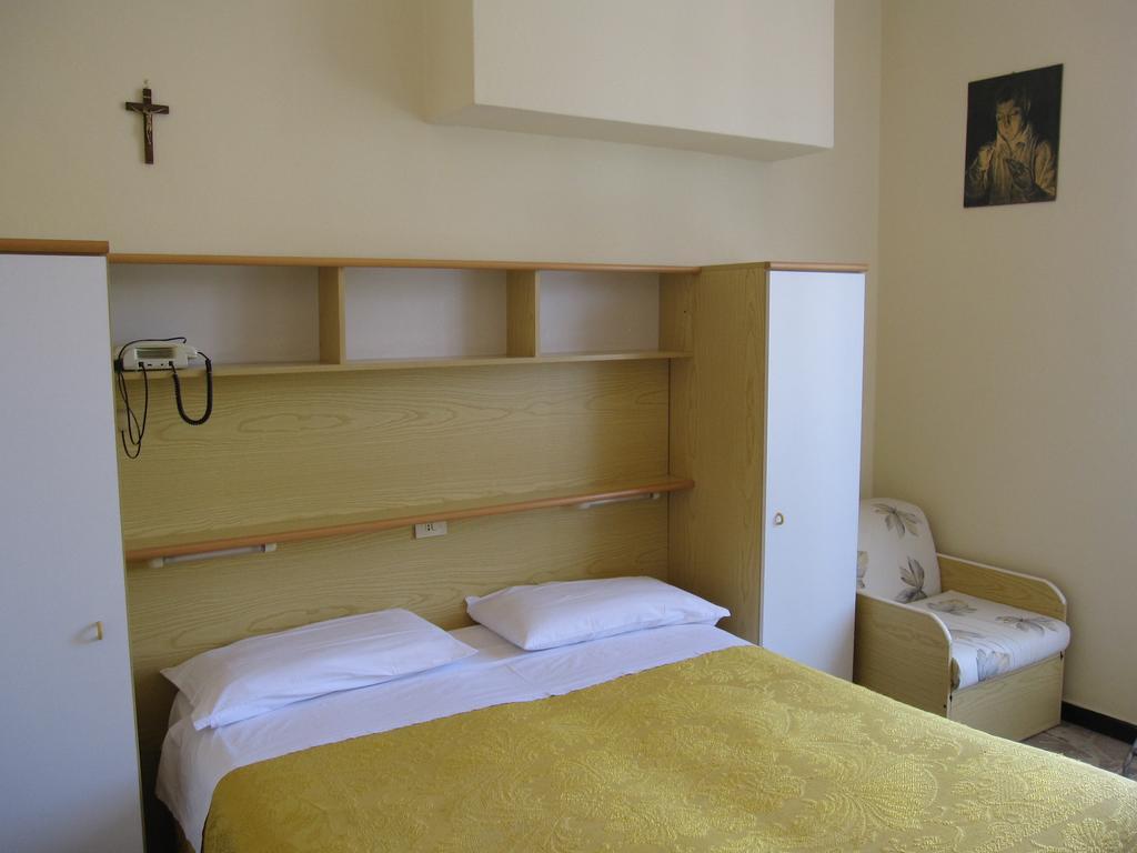 Albergo Kristina Бордігера Екстер'єр фото